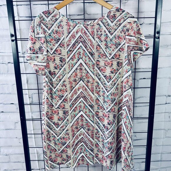 Absolutely Famous Chevron Tribal Print Knit Top – Size M - Picture 2 of 6